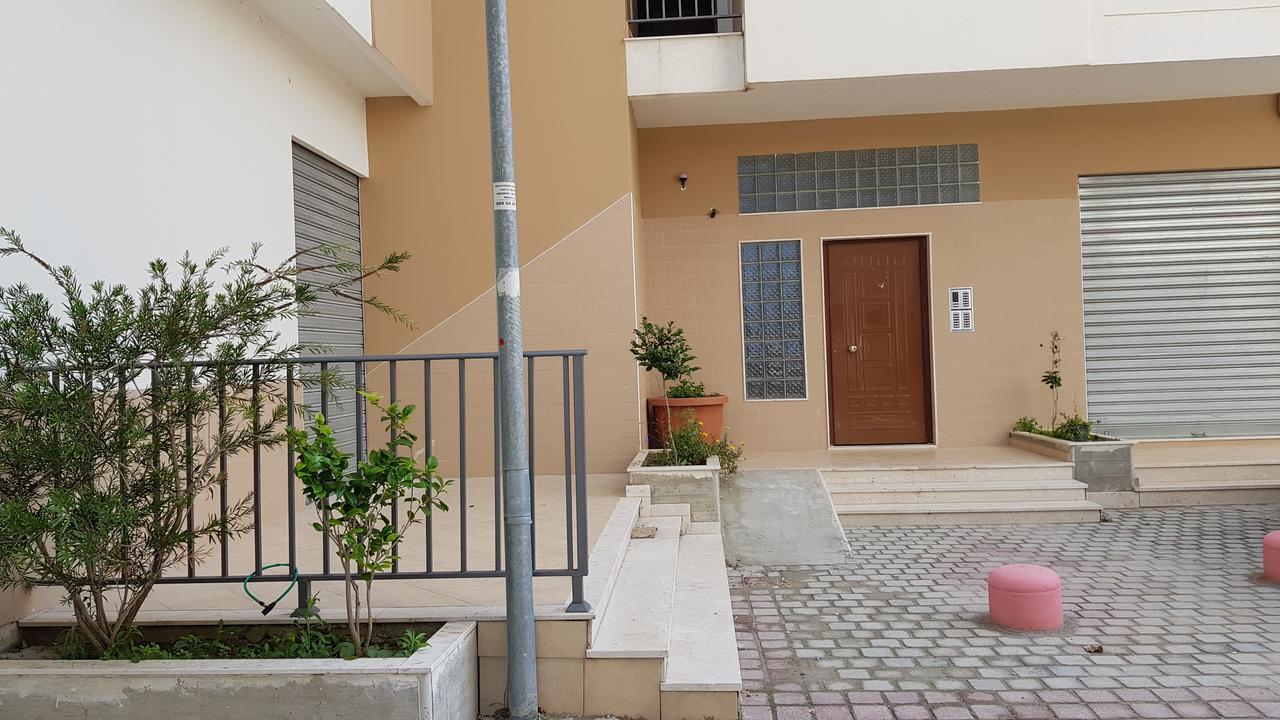 Appartamento Giallo Vlore Luaran gambar