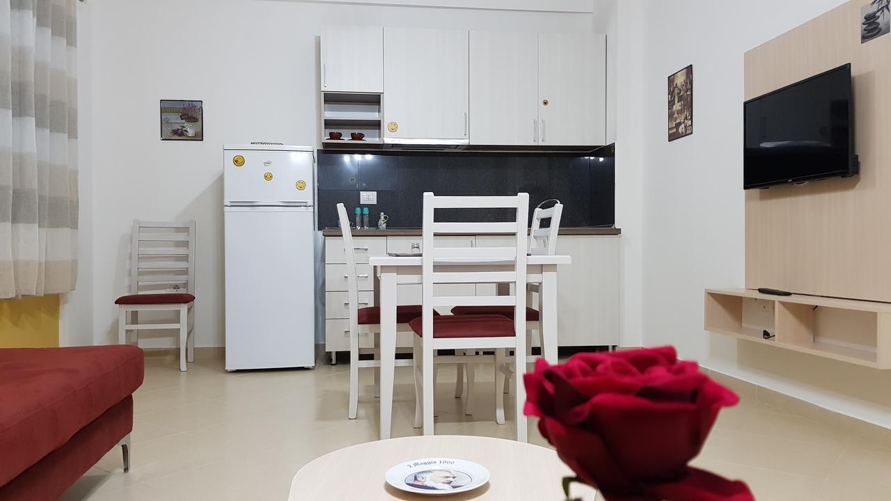 Appartamento Giallo Vlore Luaran gambar
