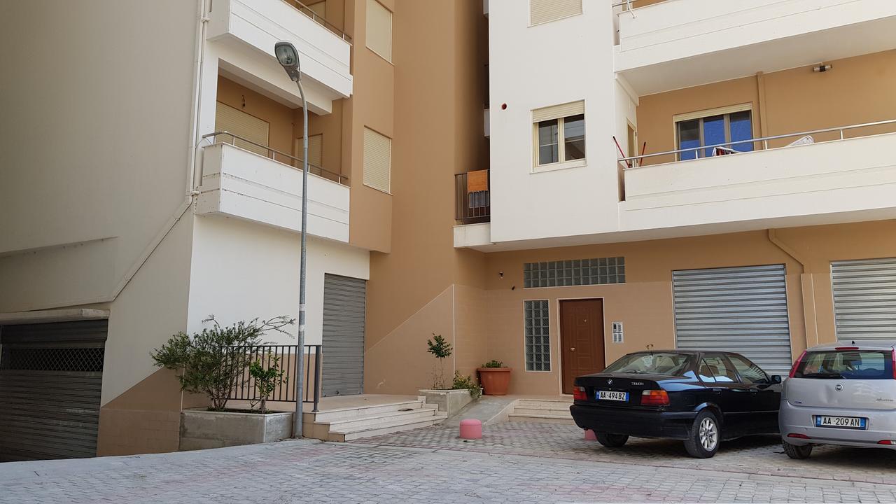 Appartamento Giallo Vlore Luaran gambar