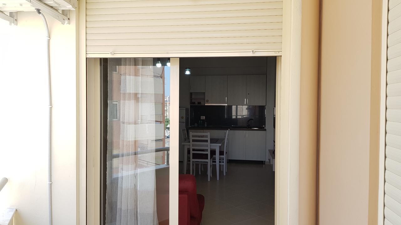 Appartamento Giallo Vlore Luaran gambar