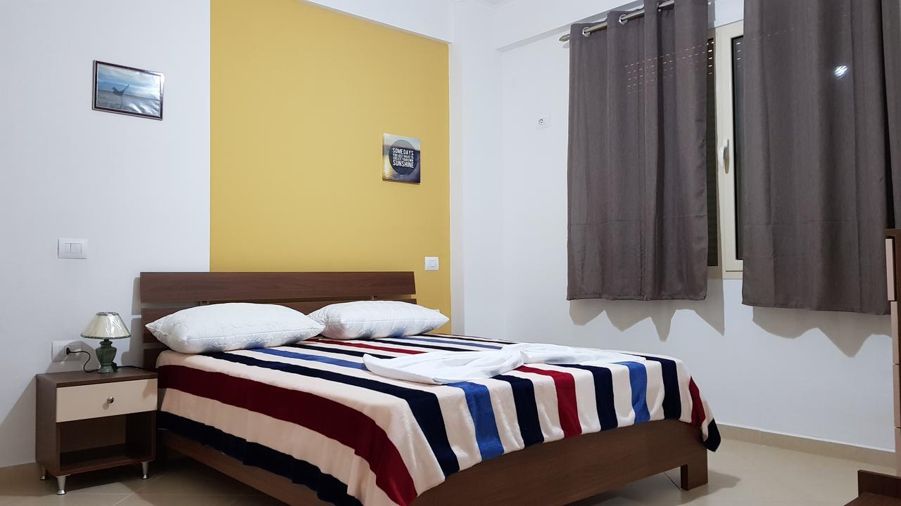 Appartamento Giallo Vlore Luaran gambar